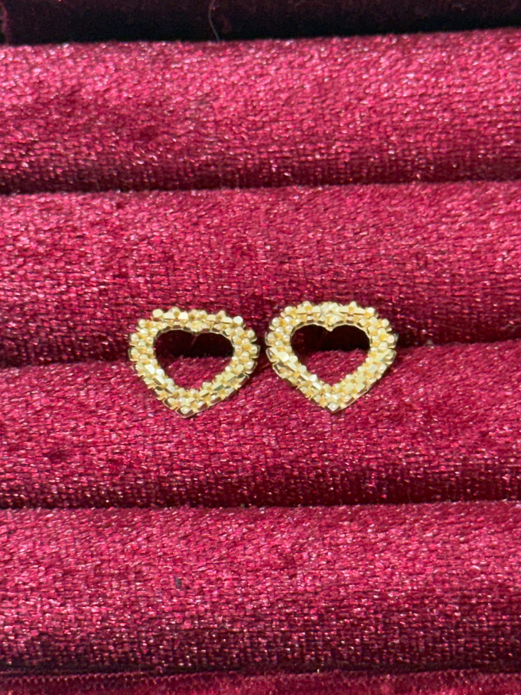 10K Yellow Gold Diamond-Cut Open Heart Stud Earrings – Push Back