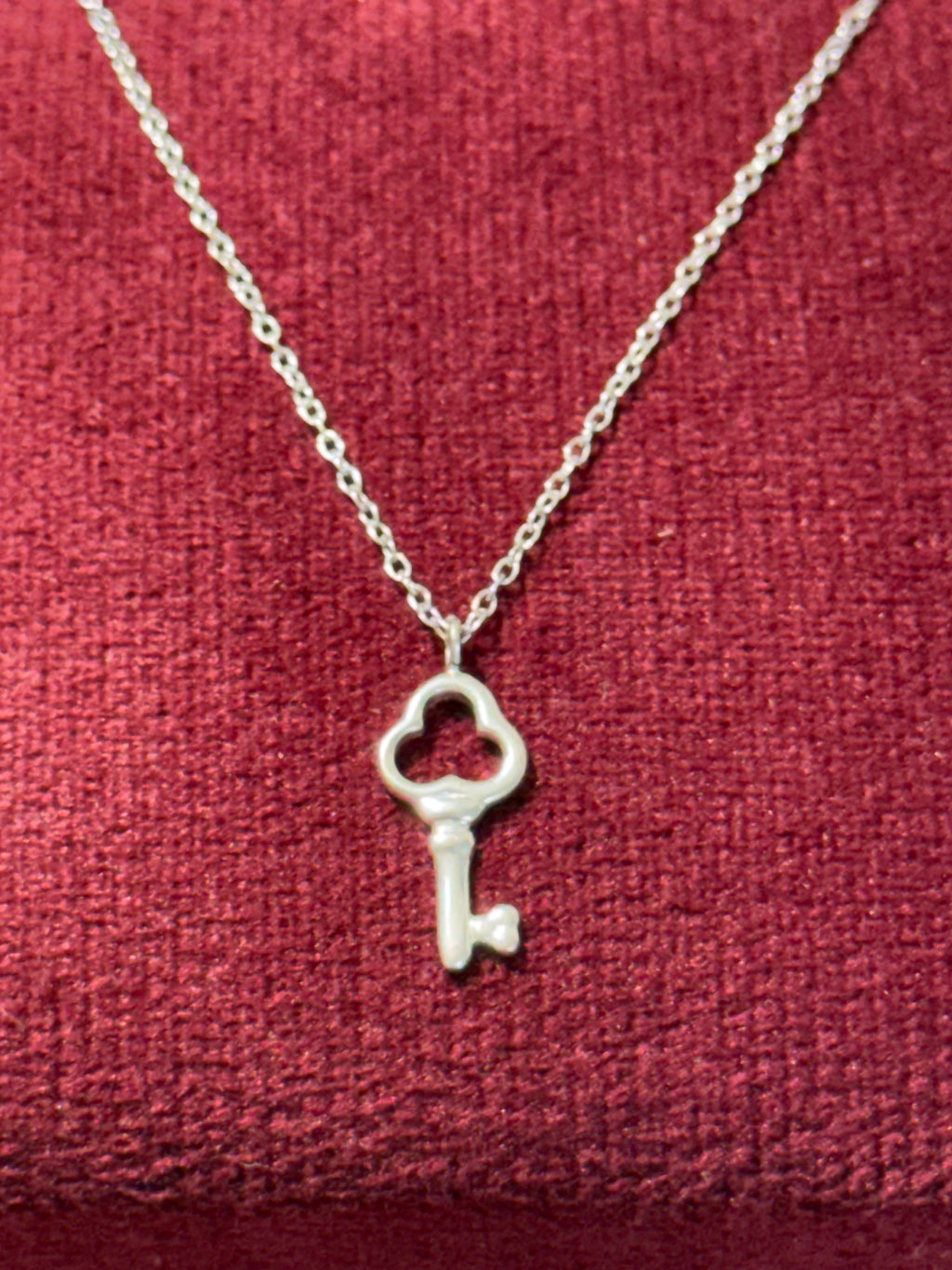 925 Sterling Silver Vintage Heart Key Pendant Necklace – 18"